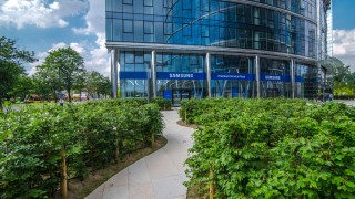 Ghelamco sprzedaje jeden z biurowców Warsaw Spire