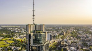 Znany generalny wykonawca będzie miał biuro na 29. piętrze wieżowca w centrum Warszawy