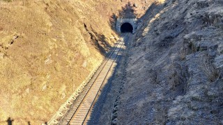 Rusza remont zabytkowego tunelu na Dolnym Śląsku. Pociągi do Czech pojadą 100 km na godzinę