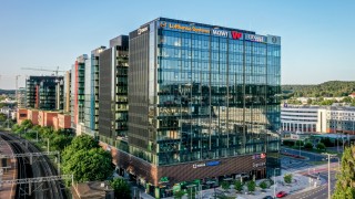 Gotowy Neon i cały kompleks Alchemia w Gdańsku