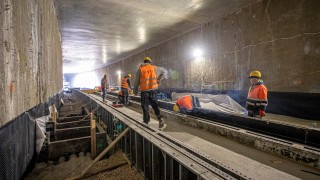Warszawa buduje tunel tramwajowy pod Alejami Jerozolimskimi. Ruszyło betonowanie torowiska