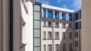 Pierwsza odsłona kamienic przy Foksal 13/15