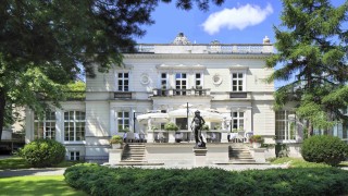 Warszawski pałac heritage z nową strategią wynajmu. Wyjątkowy obiekt przy Alejach Jerozolimskich