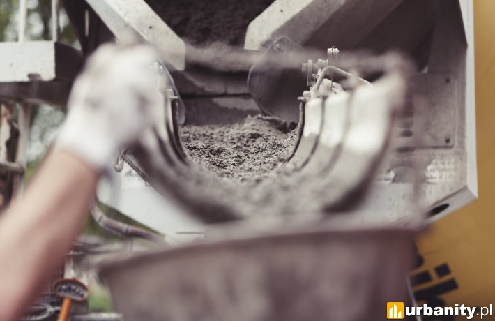 Dlaczego płyta fundamentowa zyskuje na popularności w nowoczesnym budownictwie?