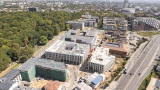 Powstająca część biurowa inwestycji WITA, fot. Echo Investment