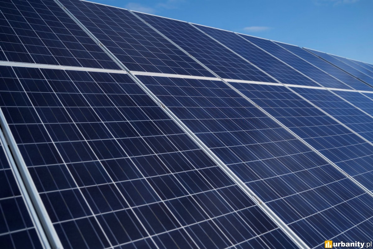 Ogromna farma fotowoltaiczna w centrum Polski. Energia dla blisko 30 tys. gospodarstw domowych