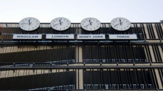 Koniec pewnej epoki. Rusza rozbiórka galerii handlowej w centrum Wrocławia