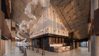 Na szczycie wieżowca na Woli otwarto wyjątkową przestrzeń Look Up