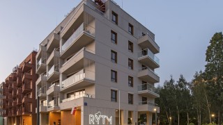 Przy Lesie Kabackim powstał apartamentowiec z nietypową konstrukcją