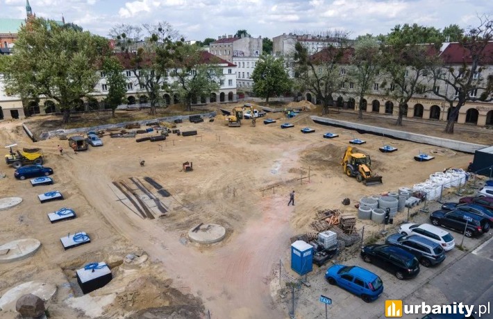Tak obecnie wyglądają prace remontowe na Starym Rynku, fot. LODZ.PL