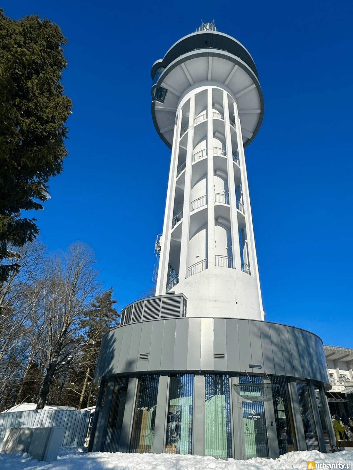 Półokrągły taras typu skywalk i widoki 360°. Nowa atrakcja Małopolski