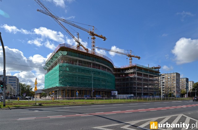 Budowa biurowca Infinity w październiku, fot. alsen strasse 67