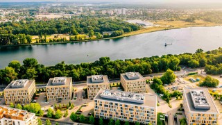 NFZ wynajmuje cztery piętra w biurowcu nad Jeziorem Maltańskim w Poznaniu