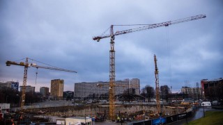 Zima nie straszna na budowie kompleksu .KTW w Katowicach