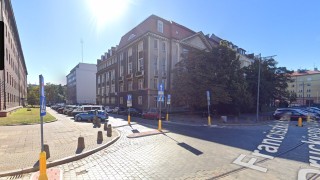 Historyczny gmach policji w centrum Wrocławia przejdzie gruntowną przebudowę