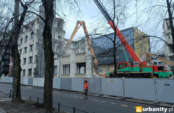 Rozbiórka gmachu przy pawiej 55, fot. mickam