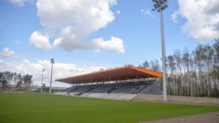 Trzy boiska do piłki nożnej i cztery nowe korty tenisowe - tak wygląda nowy Hutnik w Warszawie