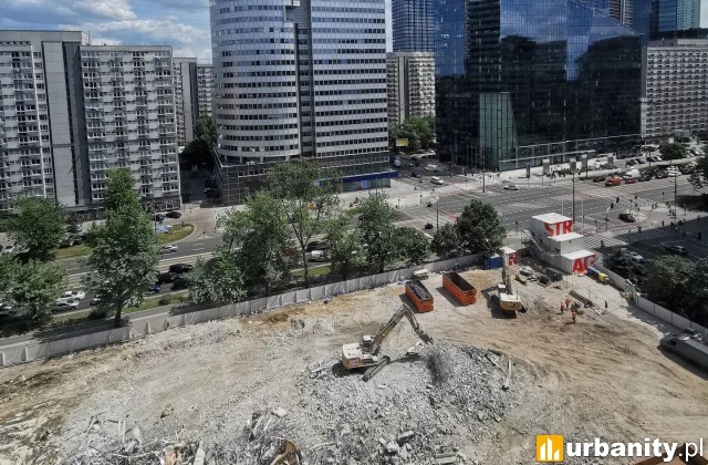 Dobiegają końca prace wyburzeniowe biurowca Atrium w Warszawie, fot. Piotr L.