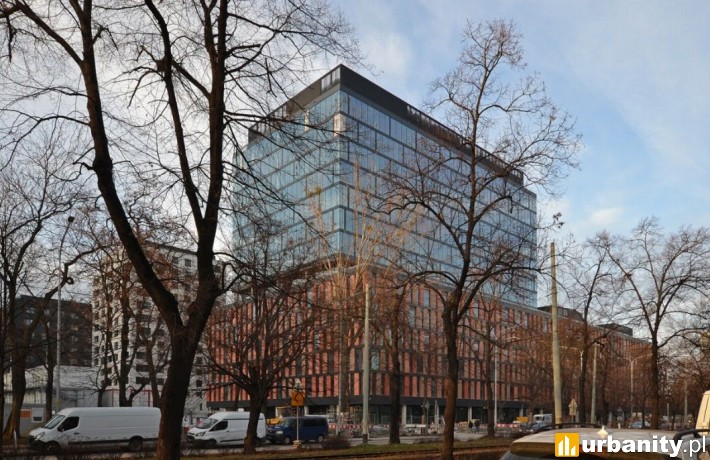 Biurowiec MidPoint71 we Wrocławiu (fot. alsen strasse 67)