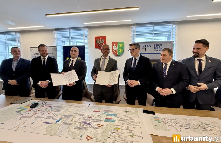 Podpisanie umowy dotyczącej budowy m.in. nowego mostu na Odrze, fot. ZDW