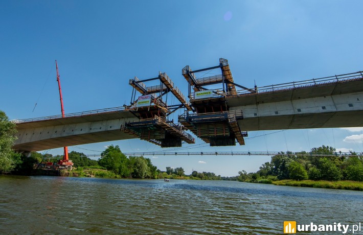 Budowa mostu nad Odrą, fot. Tomasz Hołod, wroclaw.pl