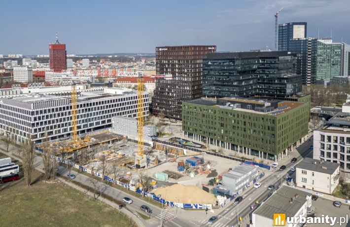 W centrum Poznania trwa budowa biurowca Nowy Rynek C, fot. Skanska