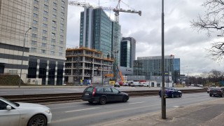 Szybkie tempo budowy wieżowca Silver w Poznaniu. Prace budowlane na poziomie V kondygnacji