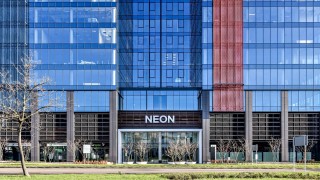 Biurowiec Neon wieńczy sprzedaż kompleksu Alchemia w Gdańsku