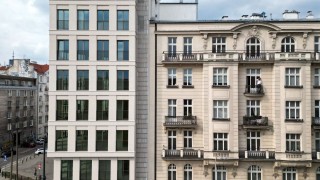 Tylko dziewięć apartamentów. Po jednym na każdym piętrze nowego budynku w centrum Warszawy