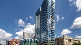 Prawie 100-metrowy wieżowiec przy nowej Rotundzie w centrum Warszawy ma zarządcę