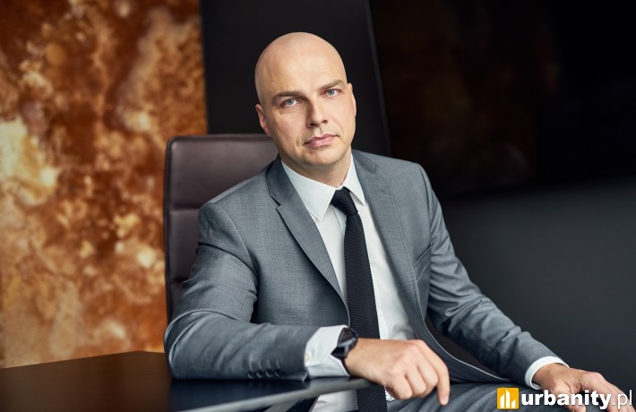 Tomasz Puch, Dyrektor Działu Rynków Kapitałowych Nieruchomości Biurowych i Magazynowych, JLL