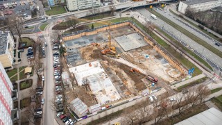 Kolejny etap inwestycji na Saskiej Kępie. Zaglądamy na budowę osiedla Lizbońska