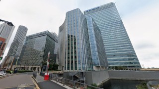 Wielki powrót inwestycji do Canary Wharf. Barclays przejmuje wieżowiec za 750 mln funtów