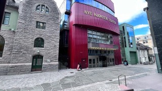 Teatr Hjorten powstał na wąskiej działce w centrum miasta