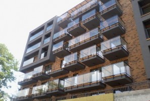 montaż szyb budynku A KL2