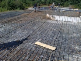 wykonywane są ściany zewnętrzne I piętra