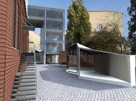 widok z atrium, od strony ul. Storrady 