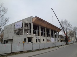 zdjęcie XIII Liceum im. Lisa-Kuli wraz z halą sportową