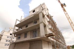 ocieplanie budynku, instalacje i tynki zewnętrzne