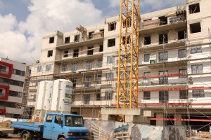 ocieplanie budynku, instalacje i tynki zewnętrzne