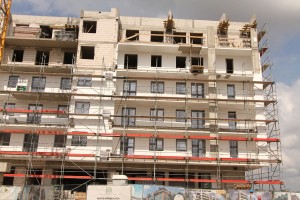 ocieplanie budynku, instalacje i tynki zewnętrzne