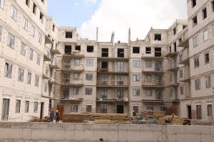 ocieplanie budynku, instalacje i tynki zewnętrzne