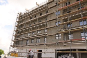 ocieplanie budynku, instalacje i tynki zewnętrzne