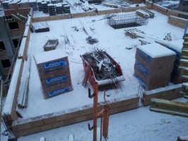 Zakończono murowanie ścian działowych II piętra w klatce C