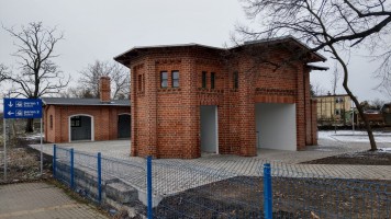 zdjęcie [Smolec] Dworzec kolejowy PKP