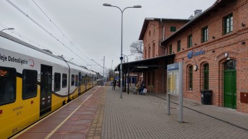 zdjęcie [Smolec] Dworzec kolejowy PKP