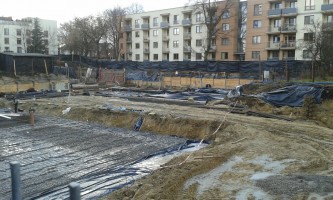Stabilizacja gruntu pod płytę fundamentową i zabezpieczanie wykopuWykonywanie zbrojenia płyty fundamentowej