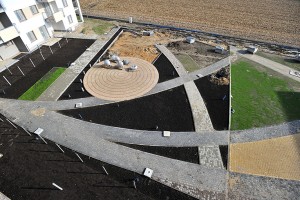 i etap - prace wykończeniowe, głównie wokół budynku
