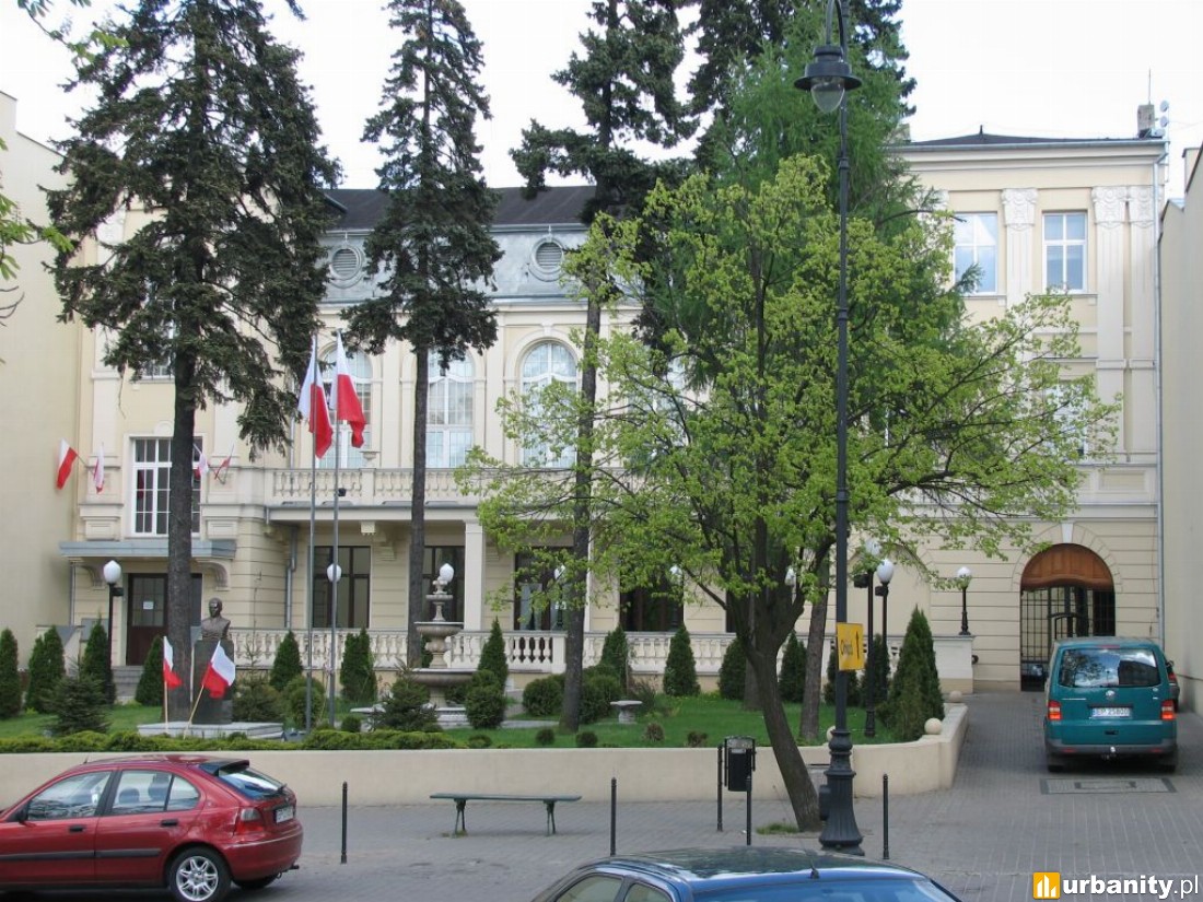 Piotrków Trybunalski Przychodnia Pod Siódemkami Miejski Ośrodek Kultury Piotrków Trybunalski 3 Maja 12