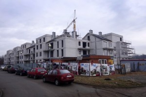 Prace nad poszyciem dachu